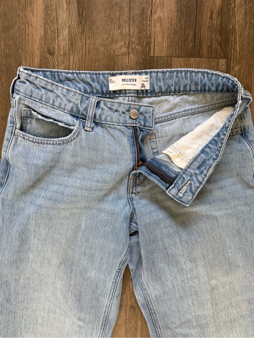 Hollister Light Blue Low Rise Baggy Regular Wide Leg Denim Jeans Casual 28 - Picture 5 of 13